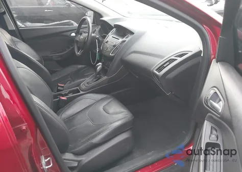 2015 Ford Focus Se z USA, uszkodzony, nr VIN 1FADP3K20FL362713